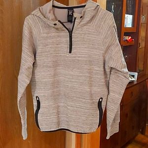 Small hooded salt & pepper color.